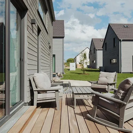 Ferienhaus Neu Rügen Resørt Großzügige, Gemütliche Doppelhaushälfte Malte Mit Terrasse Sagard