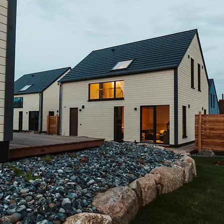 Ferienhaus Neu Rügen Resørt Großzügige, Gemütliche Doppelhaushälfte Malte Mit Terrasse